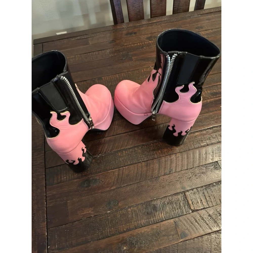 Sugar Thrillz black pink